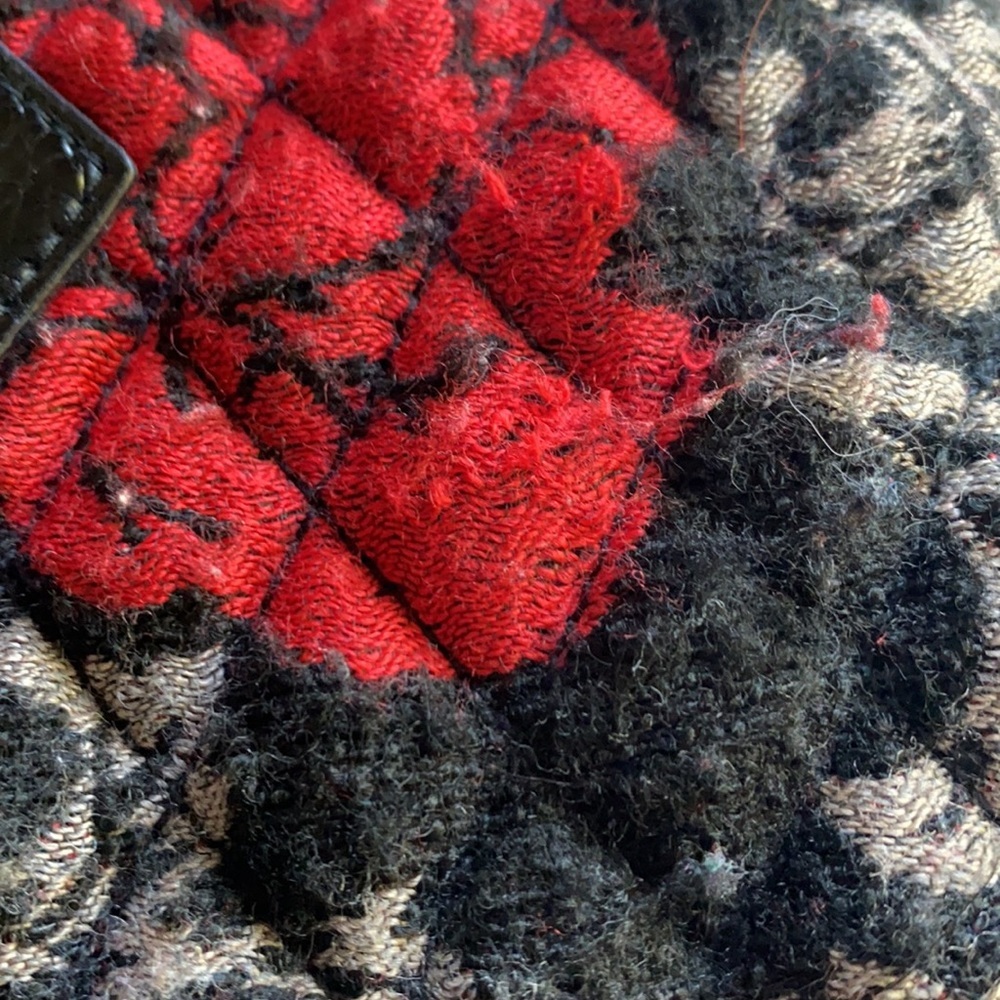 Vera Bradley quilted bag - Picture 9 of 9